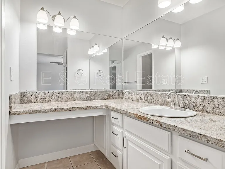 3905 S Mill Ave — Photo 14