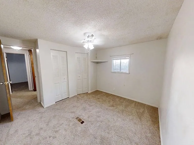 114 Linden Dr — Photo 23