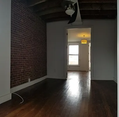 Rented by Zjama Realty Corp | media 22