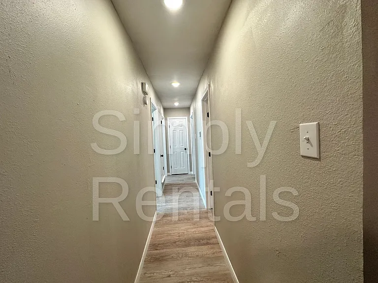 6716 Flamingo Rd — Photo 10