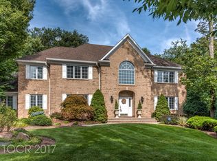 18 Hubbard Ct, Allendale, NJ 07401
