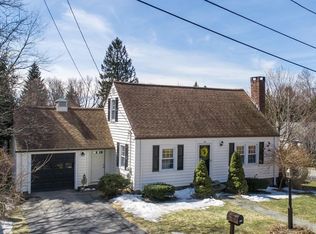 9 Orlando Ave, Worcester, MA 01606