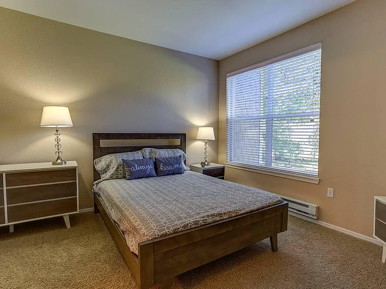 Commons at Verandas in Tanasbourne Apartments — Photo 27