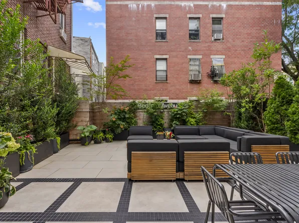 256 Bedford Avenue image 27 of 27