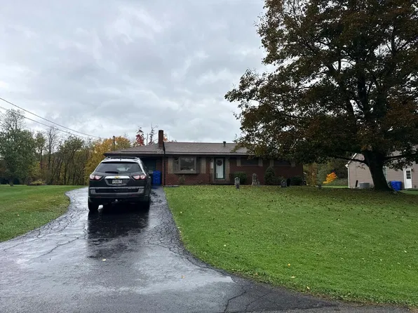 6221 Crestmont Dr, Butler, PA 16002