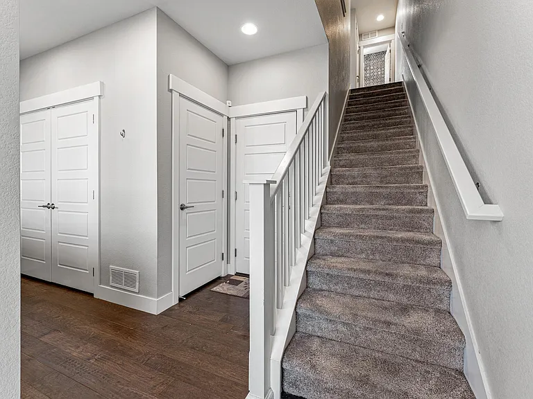 5670 Emporia St — Photo 29