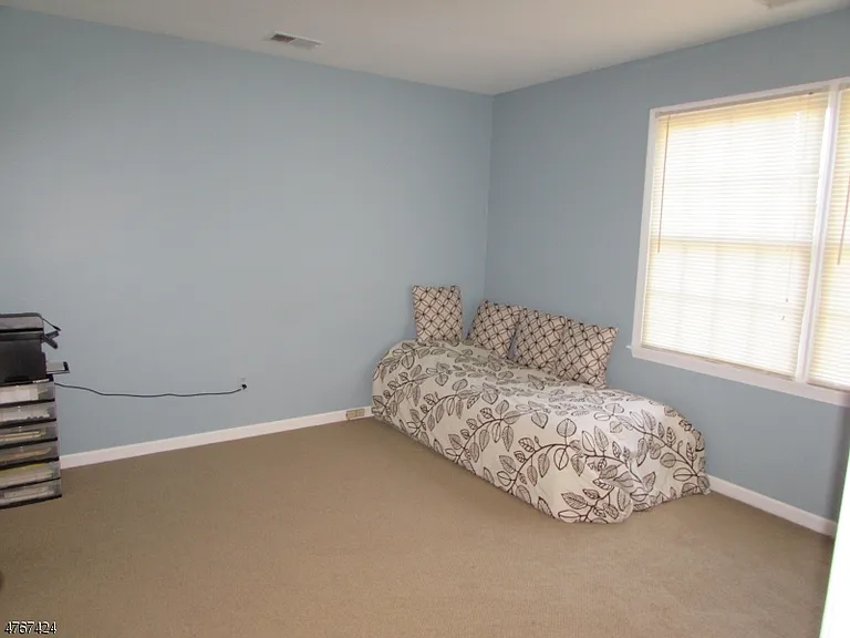 8 Genoble Rd — Photo 10