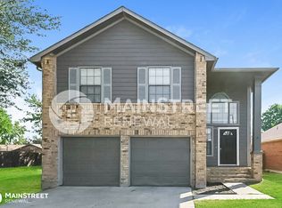 711 Meadowcreek Ct, Garland, TX