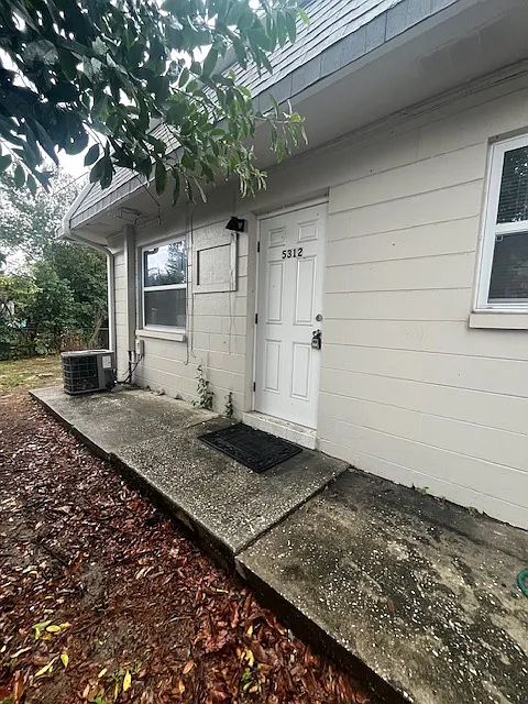 1 bed, 1000 sqft, $975 — Photo 2