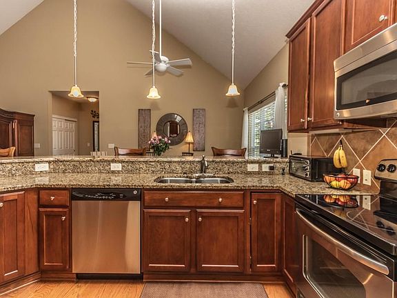 4th image of 6556 Wensley Ct