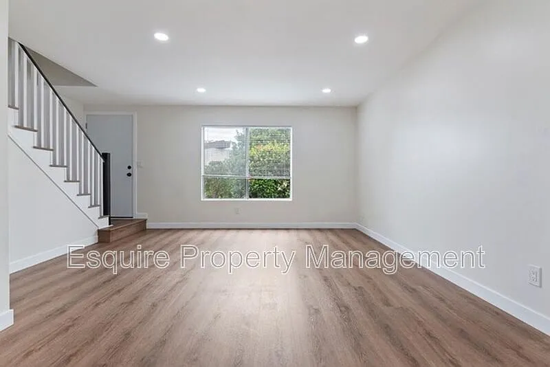 2 bed, 1.5 bath, 1000 sqft, $2,695 — Photo 4