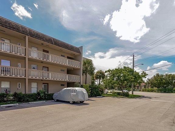 2nd image of 6200 NW 62nd St APT 211