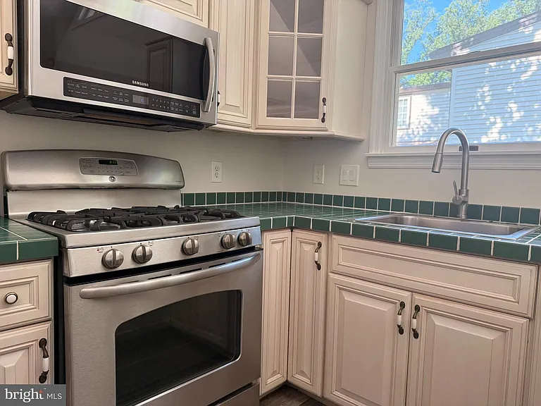 6927 Chestnut Ave — Photo 4