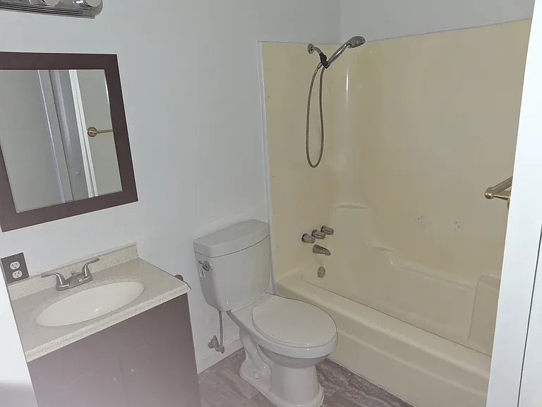 5439 Gerald Dr — Photo 14