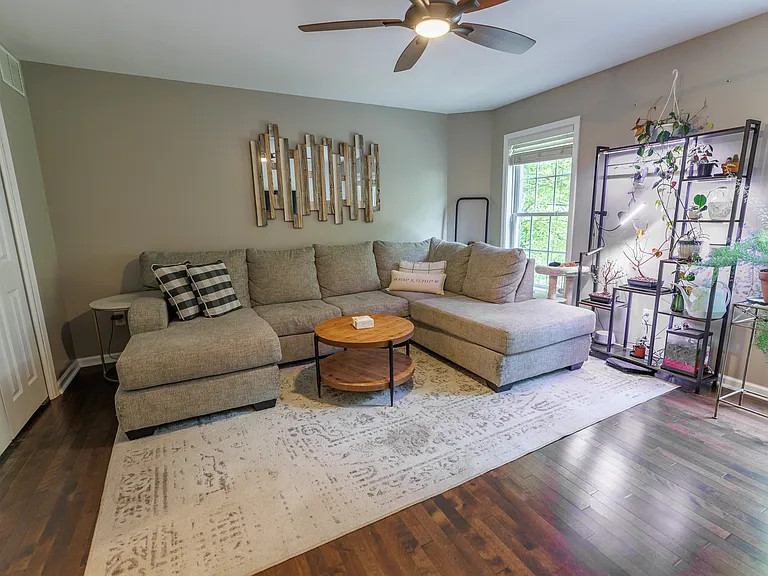276 Parker Ave — Photo 13