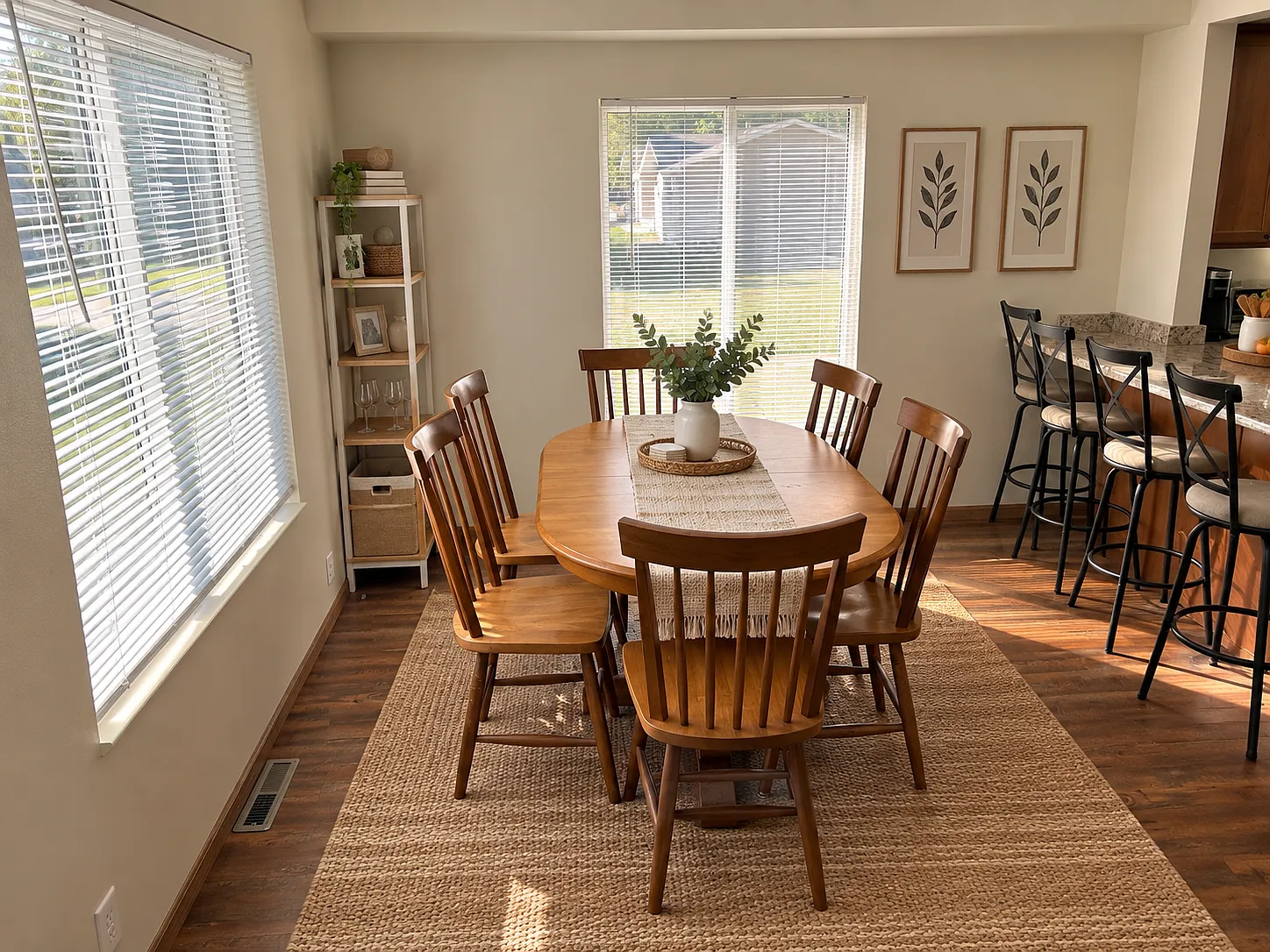 4 bed, 2046 sqft, $2,100 — Photo 4