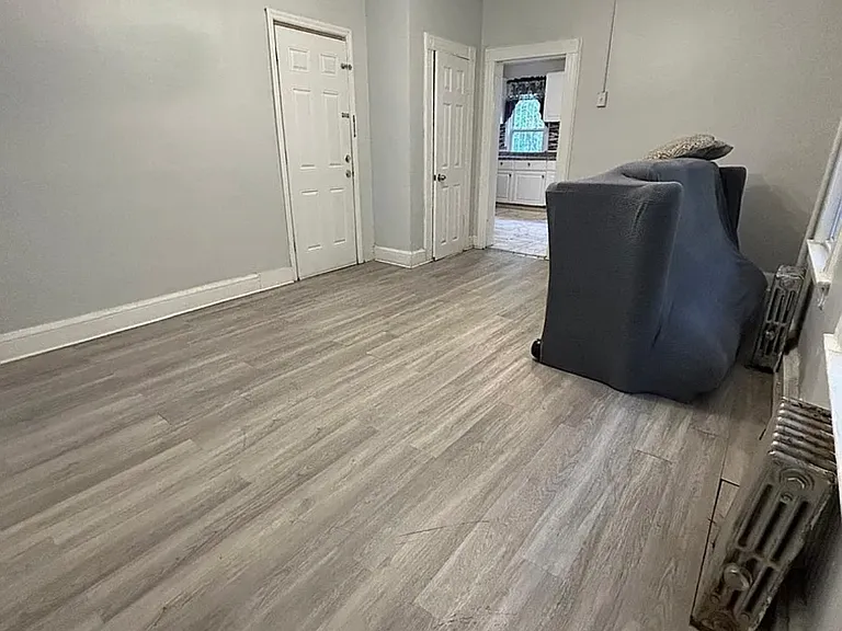 52 Kent St #1F — Photo 5