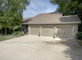 204 W 124th St, Kansas City, MO 64145
