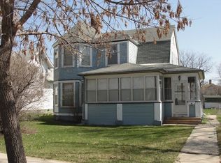 317 E 1st St, Redfield, SD 57469