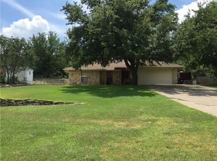 312 Crest Ridge Cir, Lakeside, TX 76108