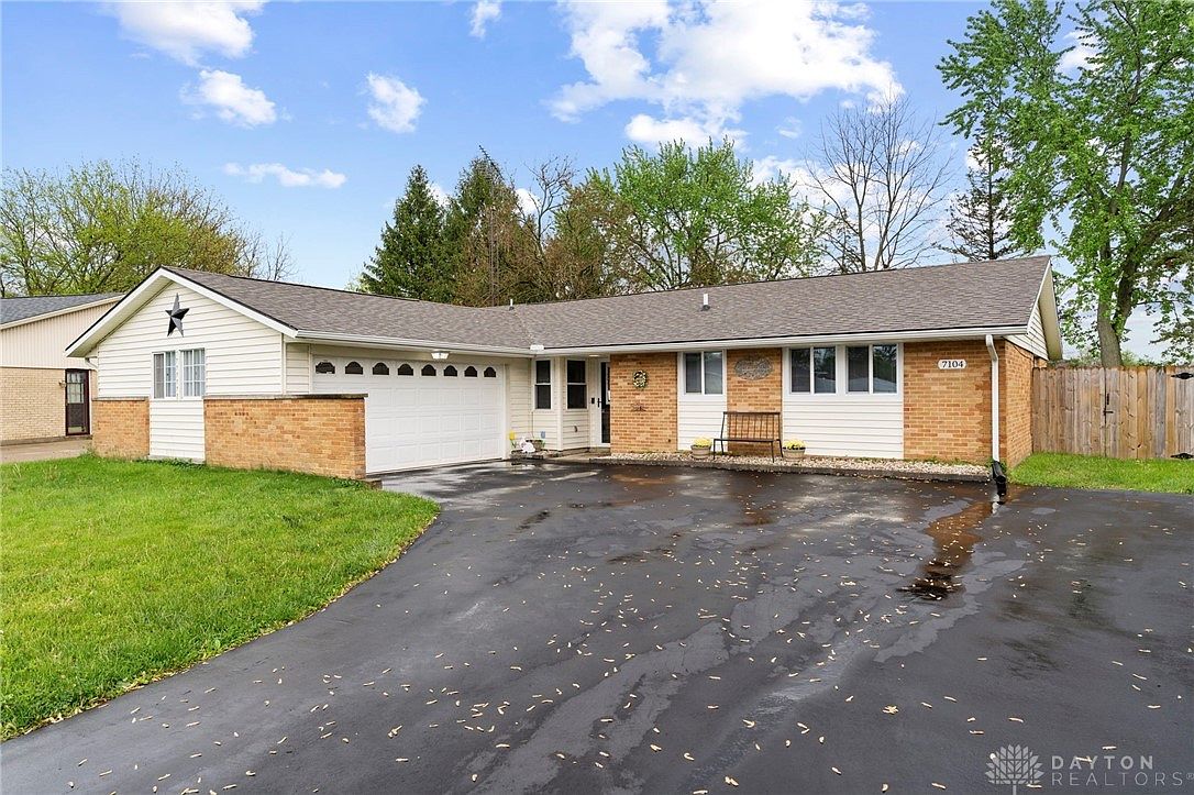 7104 Pineview Dr, Dayton, OH 45424 | Zillow