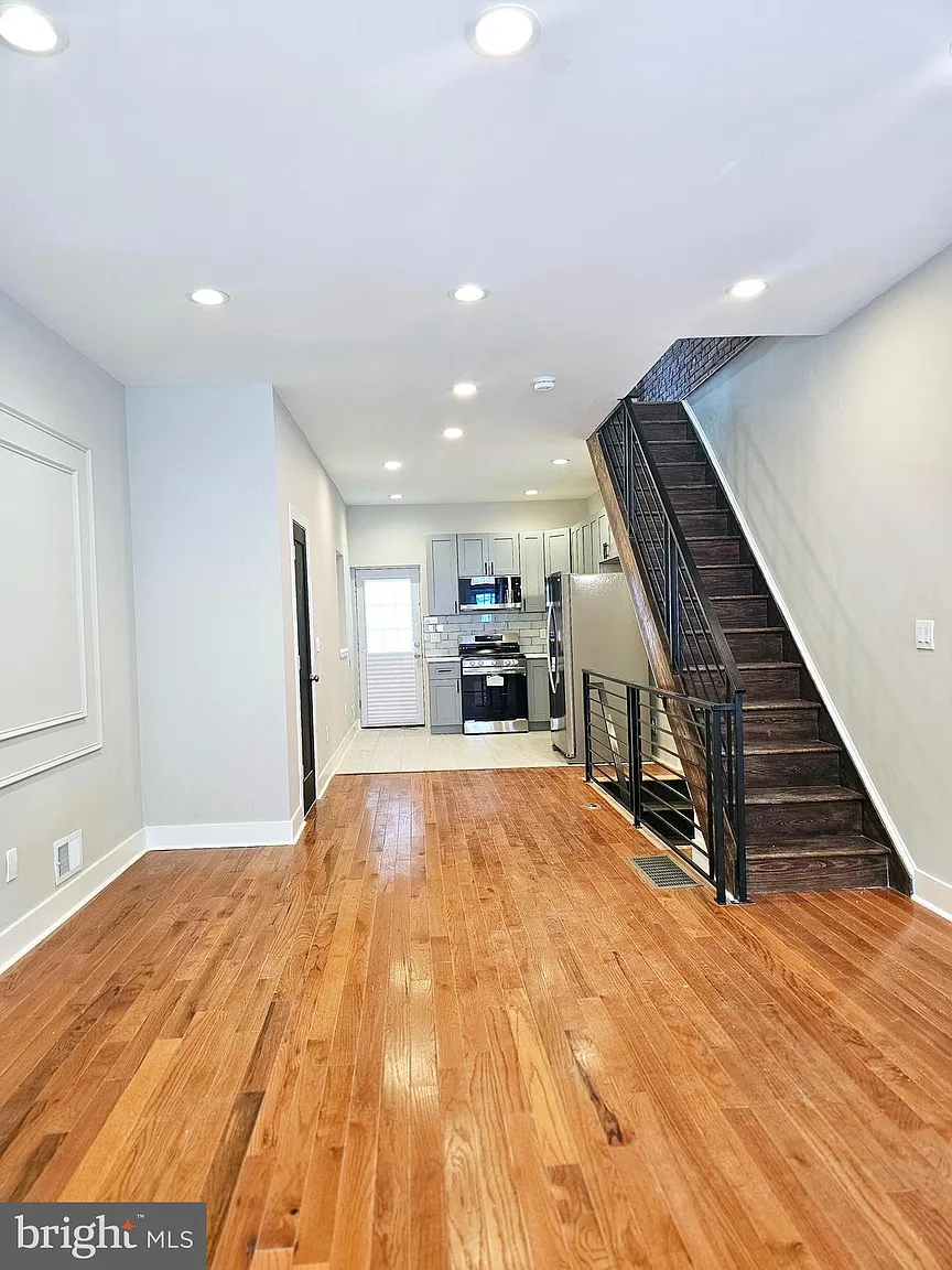 2330 N Opal St photo 1