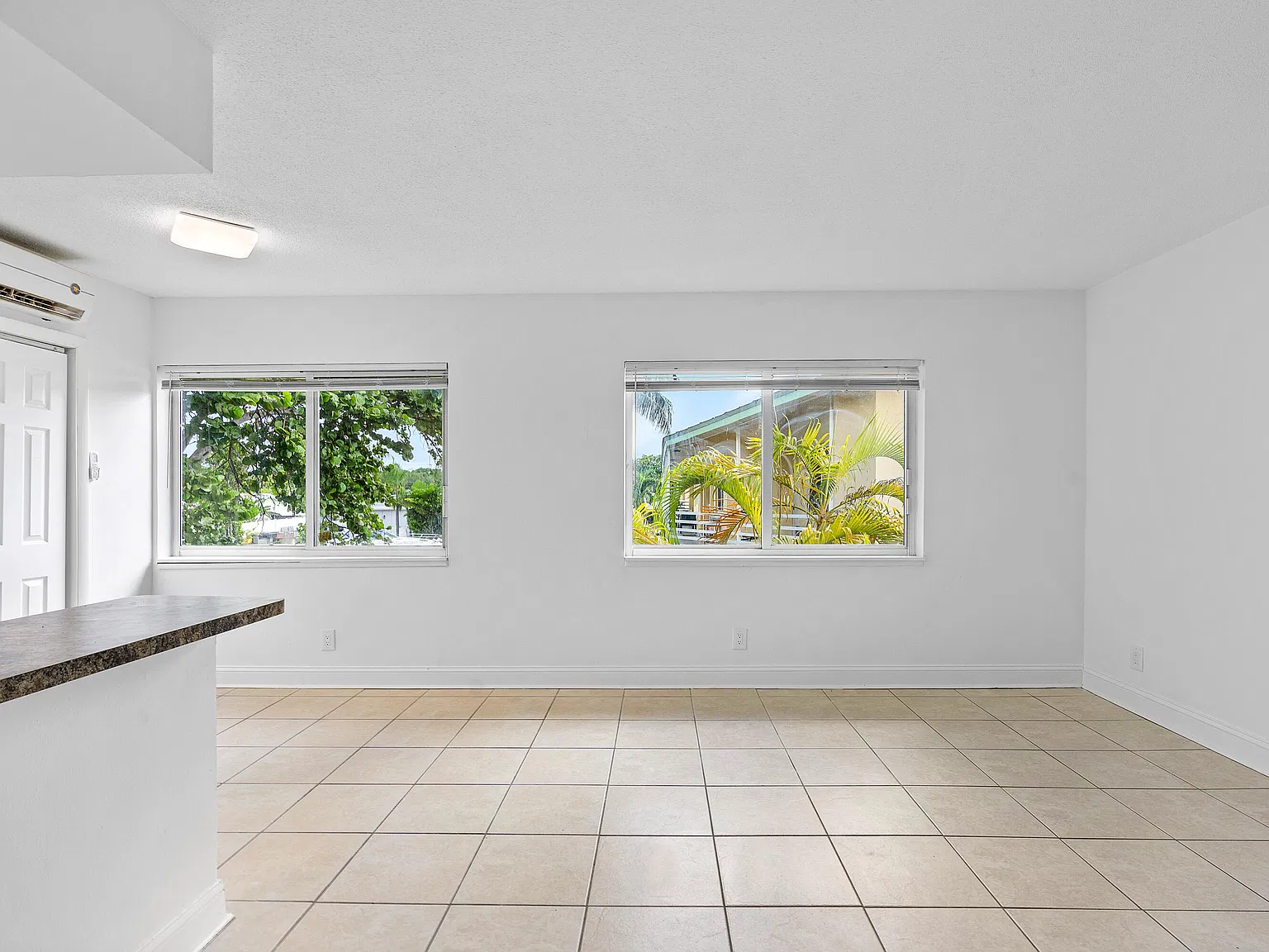 1 bed, 1.0 bath, 400 sqft, $1,400 — Photo 1