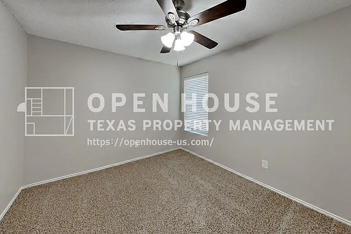 4940 Waterford Dr — Photo 13