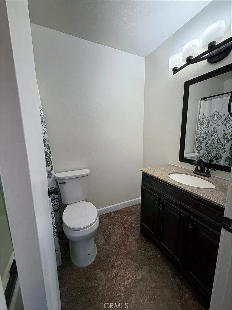 2 bed, 834 sqft, $2,600 — Photo 3
