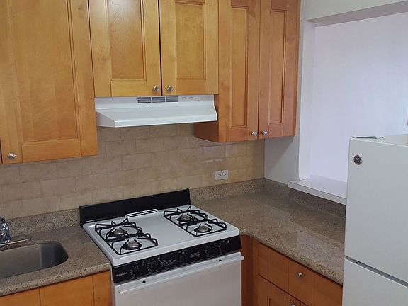 4th image of 22289 Braddock Ave APT 6F