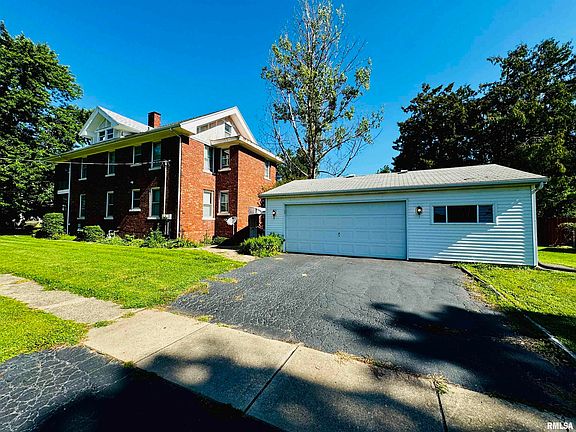 4th image of 863 Beecher Ave