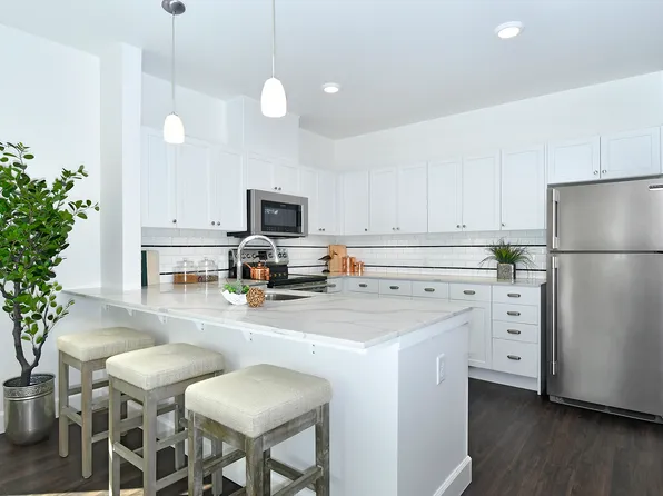 21 Astor, 921 NW 21st Ave APT 305, Portland, OR 97209