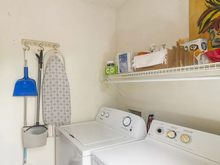 613 Salazar St #C — Photo 6