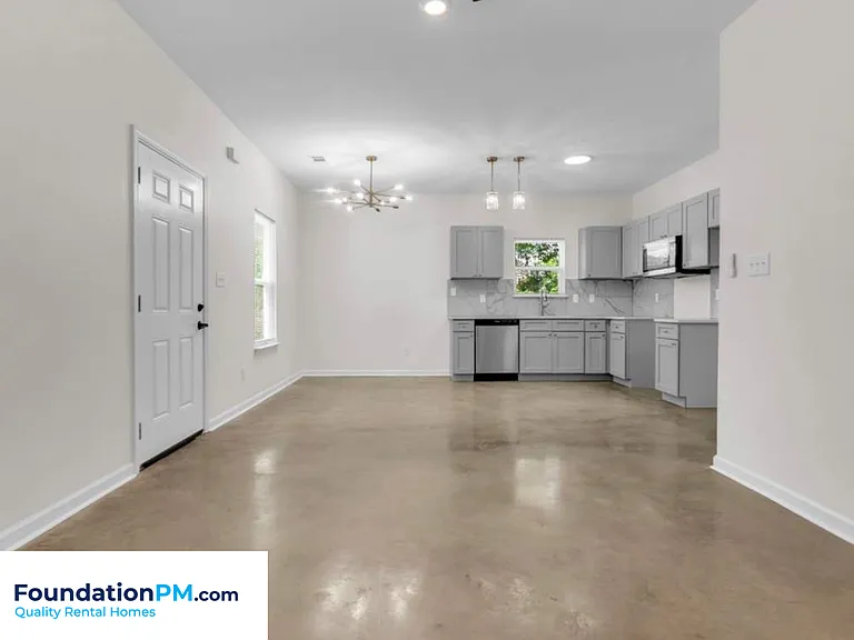 1374 Dow Pl — Photo 5