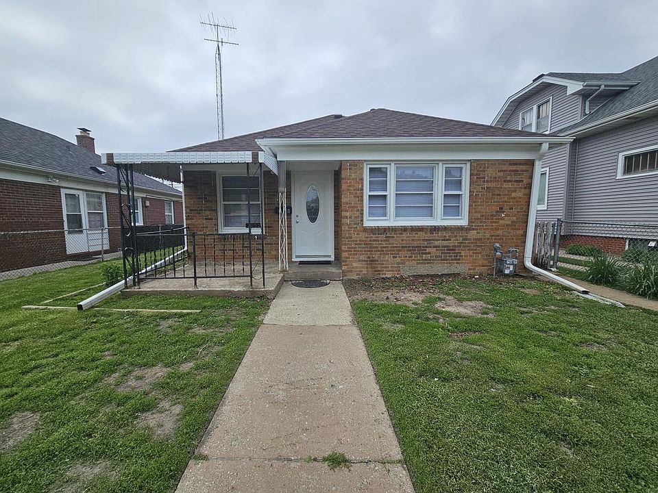 1st image of 2032 Howe STREET