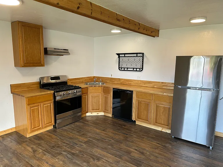 280 Railroad Ave #A — Photo 3