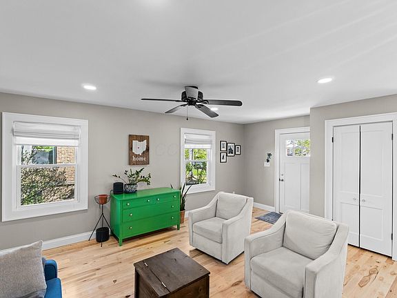 3rd image of 797 Gladden Rd