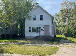 924 W 7th St, Michigan City, IN