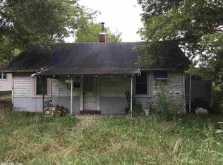 1101 3rd St, Mena, AR 71953