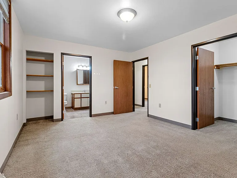 Hickory Drive and Pinecrest Apartments — Photo 37