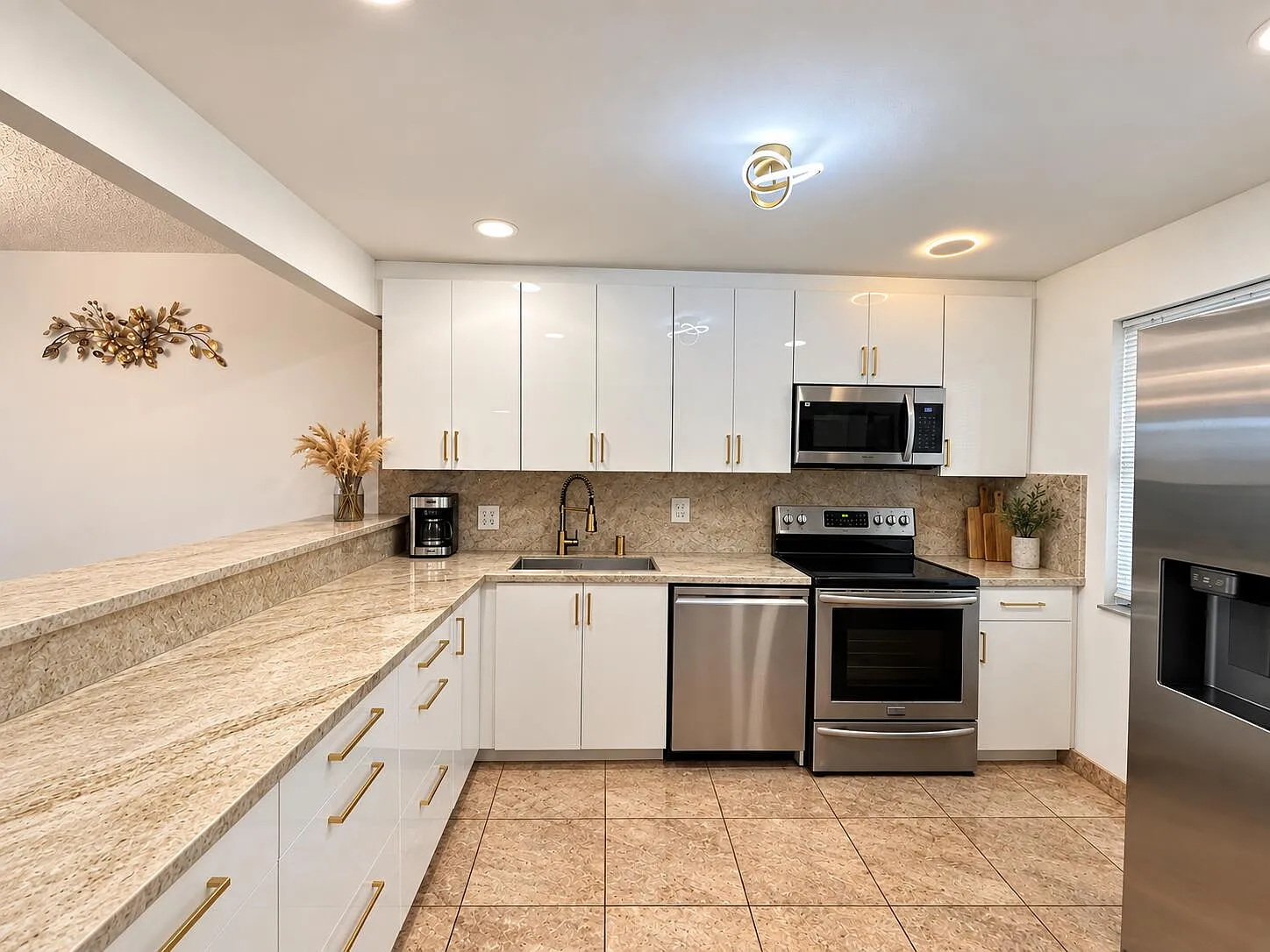 3 bed, 2.5 bath, 1620 sqft, $3,200 — Photo 2