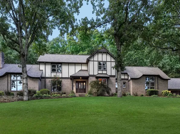 301 Valley Club Cir, Little Rock, AR 72212