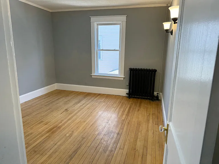 204 Ash St #3B — Photo 3