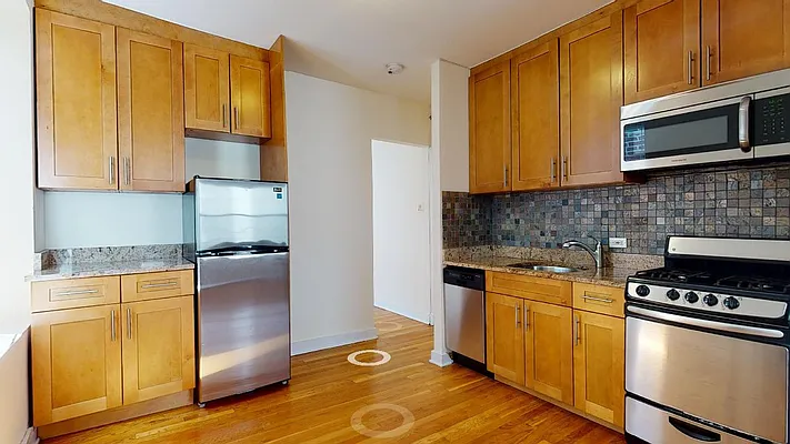 Rented by Bond New York | media 19