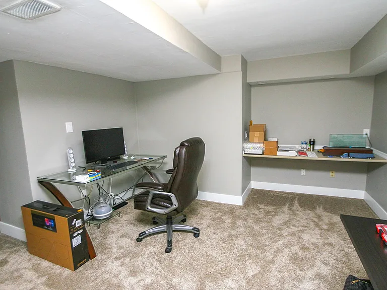 1310 Abbeyhill Dr — Photo 28