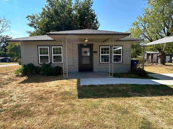 901 N 6th St, Marlow, OK 73055