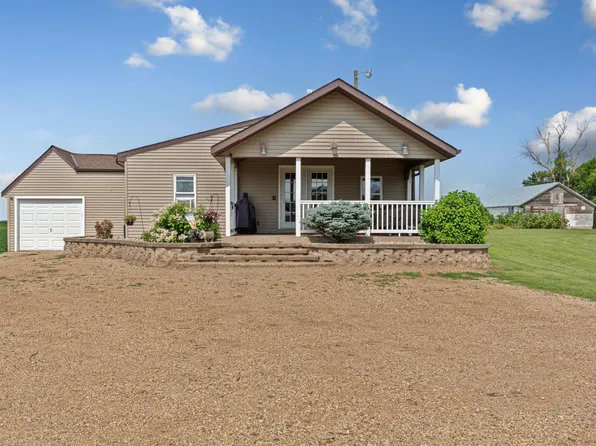 44005 860th St, Lakefield, MN 56150