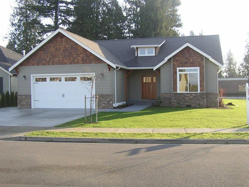 New Craftsman style Cottage Plan in a quiet cul-de-sac street is a must see.