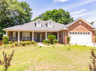 606 Shoal River Dr, Crestview, FL 32536
