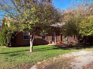 213 Laurel St, Paintsville, KY 41240